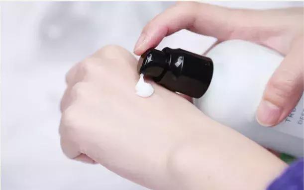 春夏赶紧备起来的美妆好物,开春帮你挑了20双好看单鞋