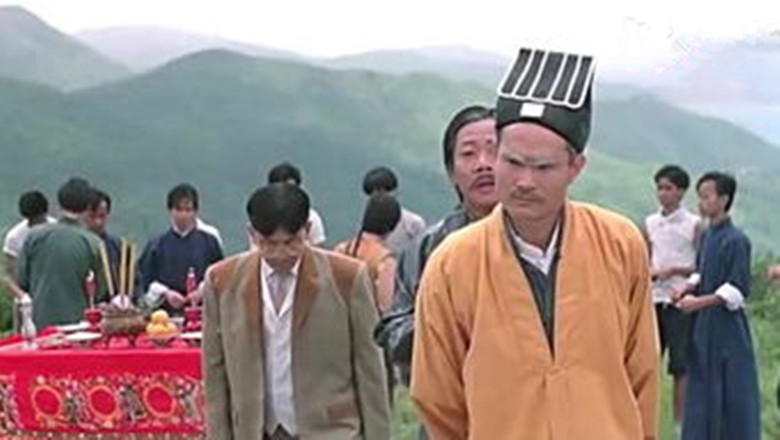 听了别人的话最后害了自己,玄学半夜挖人祖坟的报应