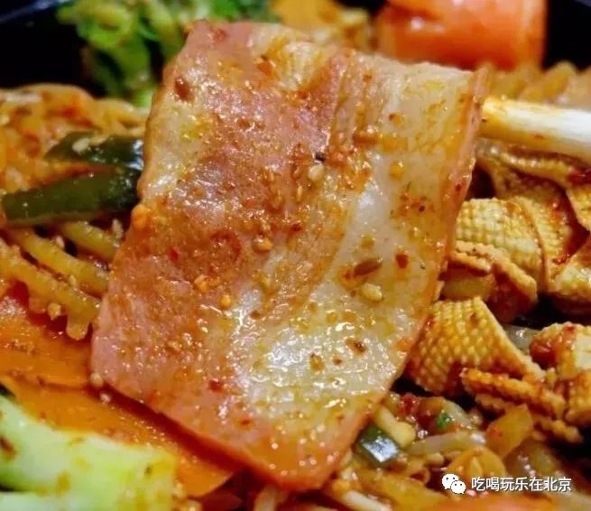 这么low的店，竟然这么多人抢着去吃