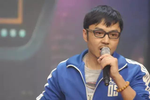 眼镜与脸型的搭配方法,眼镜与脸型搭配图解