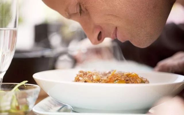 怎么增加餐厅流量,生意差的餐厅如何用菜品引流