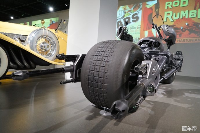 汽车博物馆带你了解蝙蝠侠战车,汽车博物馆蝙蝠侠战车