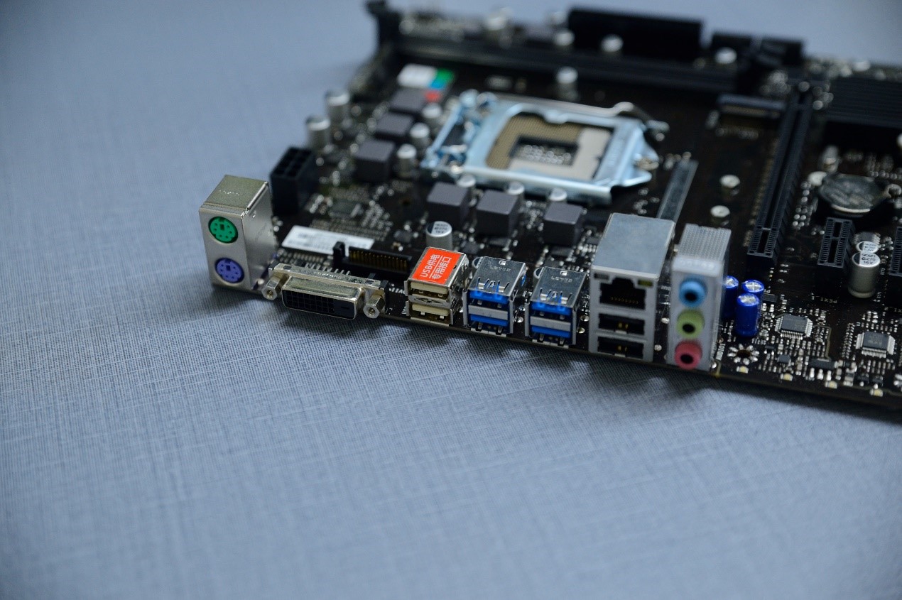 b250能直接点亮i38100吗,b250魔改后支持的cpu