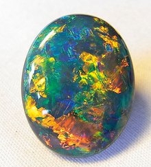 欧泊宝石品牌,欧泊宝石有琥珀色的吗