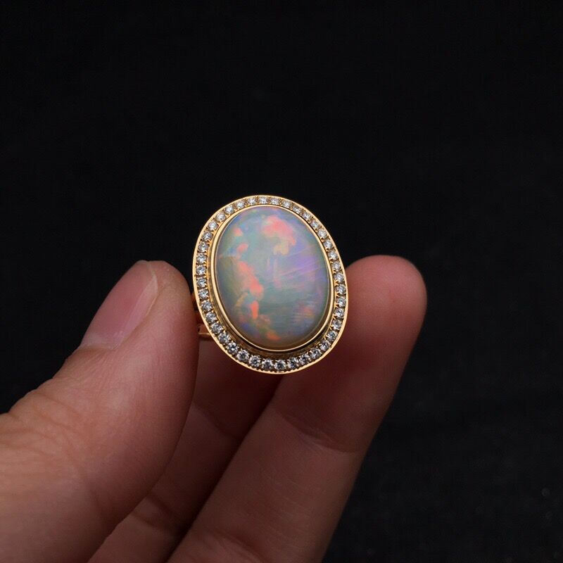 欧泊宝石品牌,欧泊宝石有琥珀色的吗