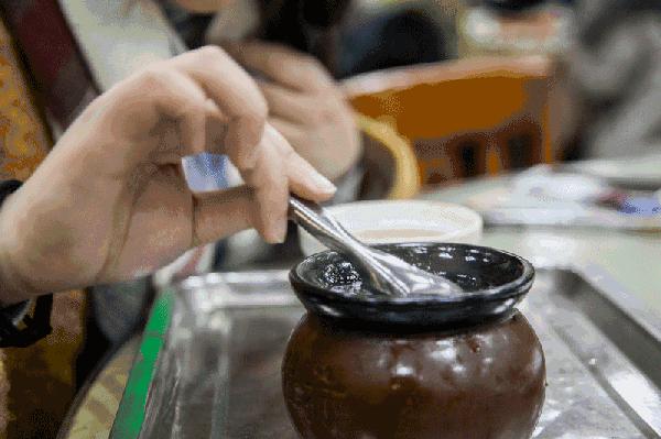 有一种炫富叫人到中年父母健在,有一种高级的炫富