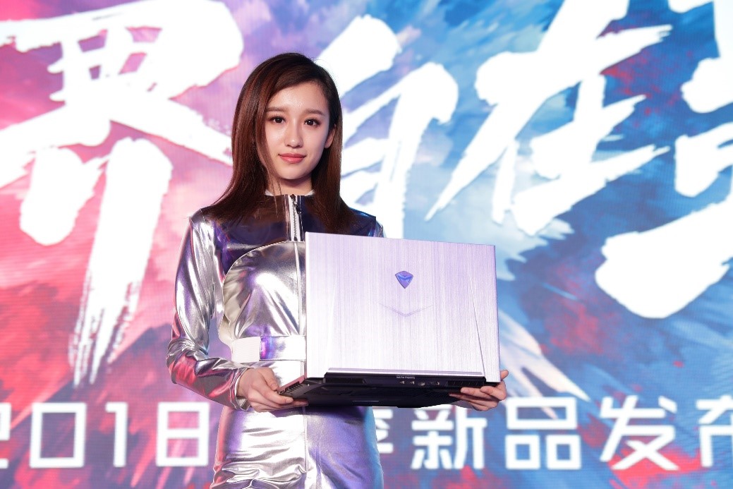 机械师f117-bi7-8750h能玩吃鸡吗,机械师f117-b能用ddr43200的内存条吗