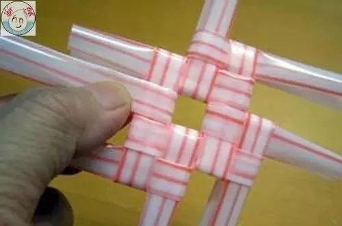 塑料带手工编织篮子收纳筐,塑料袋收纳筐