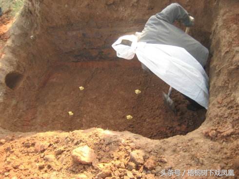 土葬挖坑的讲究,农村土葬挖坑好不好