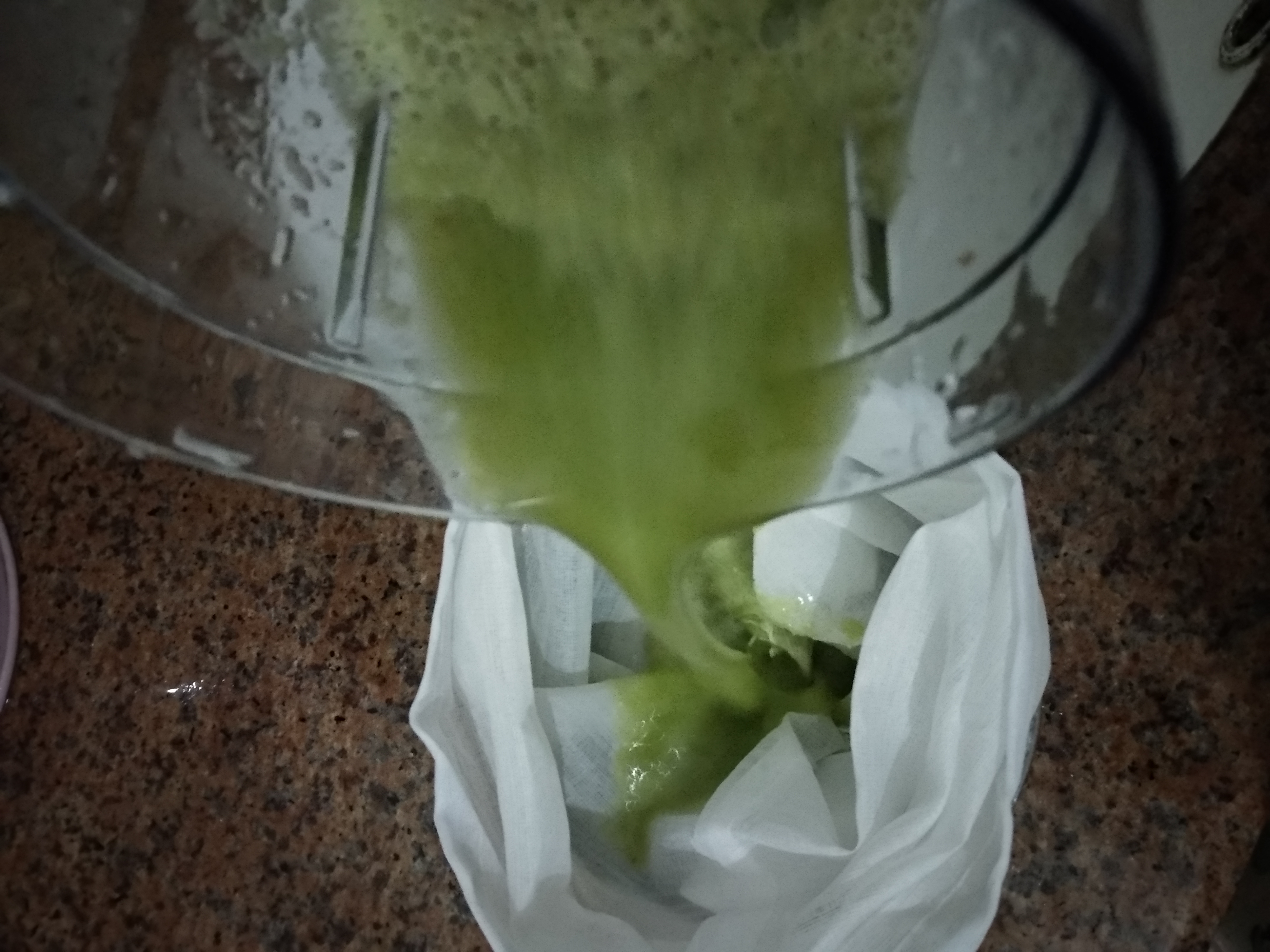 宝宝长热痱子的最佳治疗方法,宝宝长热痱子怎么快速下去