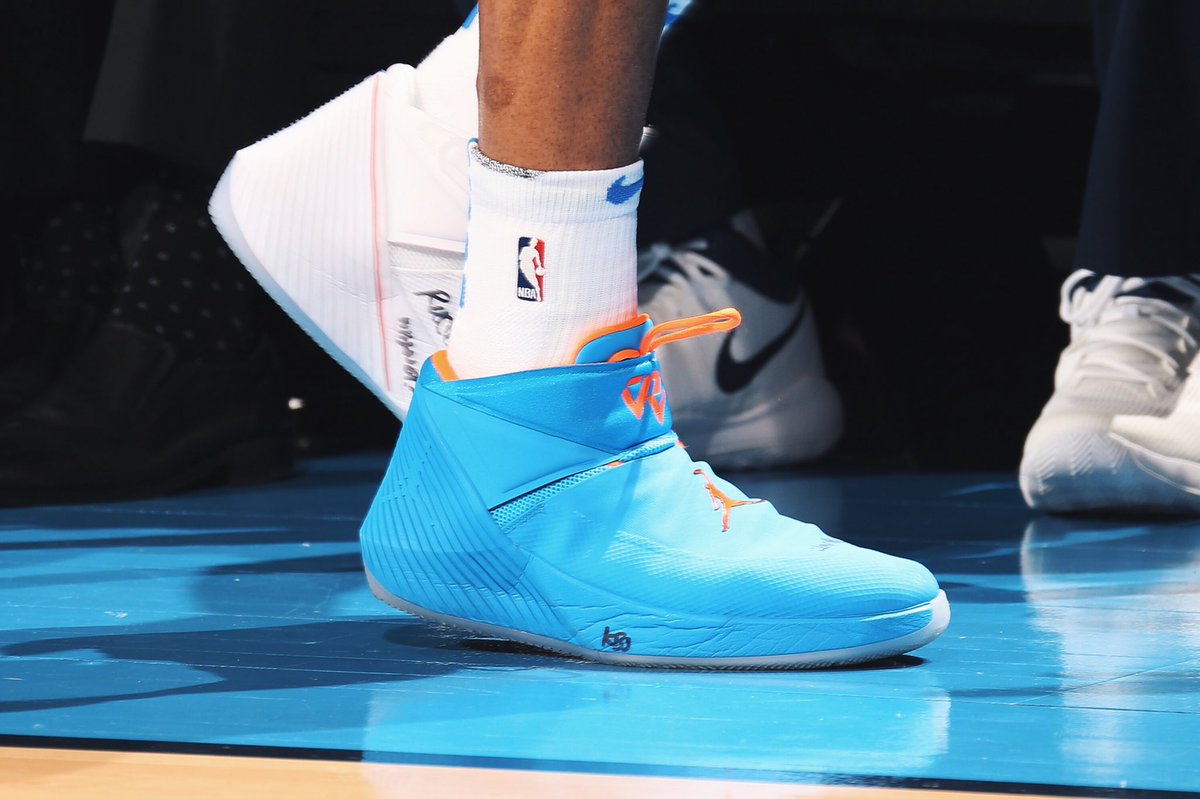 勒布朗最新战靴,勒布朗创造纪录