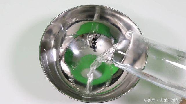 用瓜尔胶粉做假水不粘手,做泥用的瓜尔胶粉