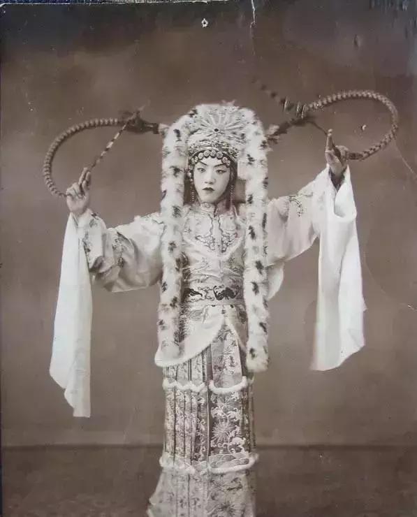 民国四公子之一完整版,民国四大公子照片