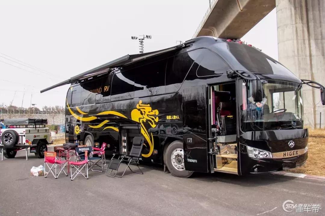 一辆保时捷大约值多少钱,一辆保时捷跑车多少钱