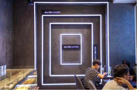 我们斗胆给上海10大网红马路排了个名！第一名竟是……