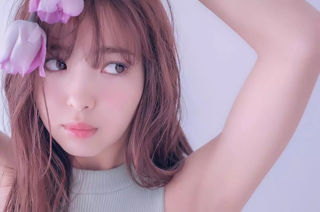 脸上种了樱桃草莓？郑爽崔雪莉的“果汁脸”怎么画出来？