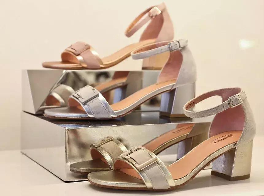 南方姑娘打扮被吐槽,南方有乔木穿女装