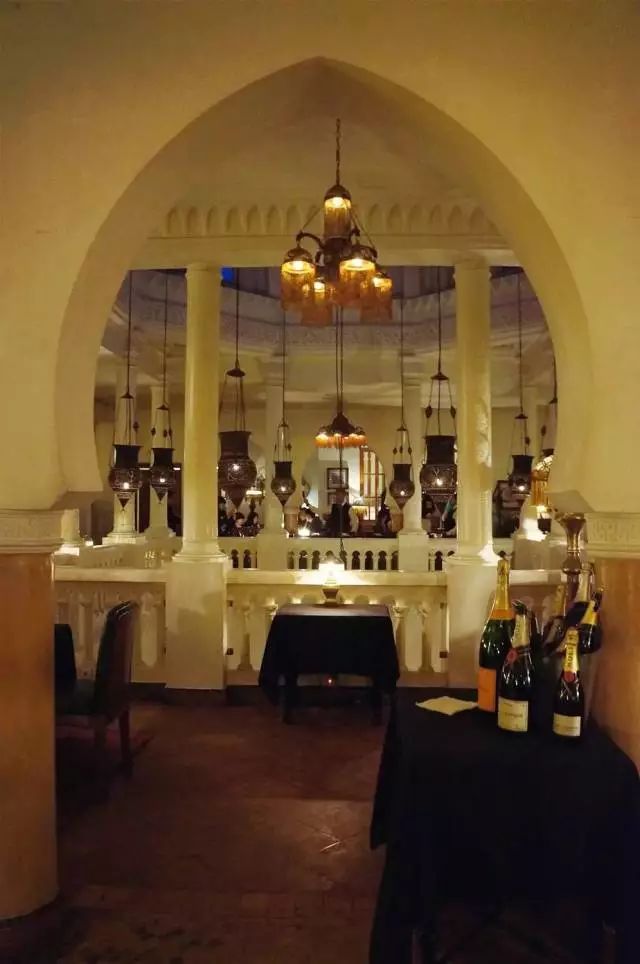 不同于你想象之中的卡萨布兰卡