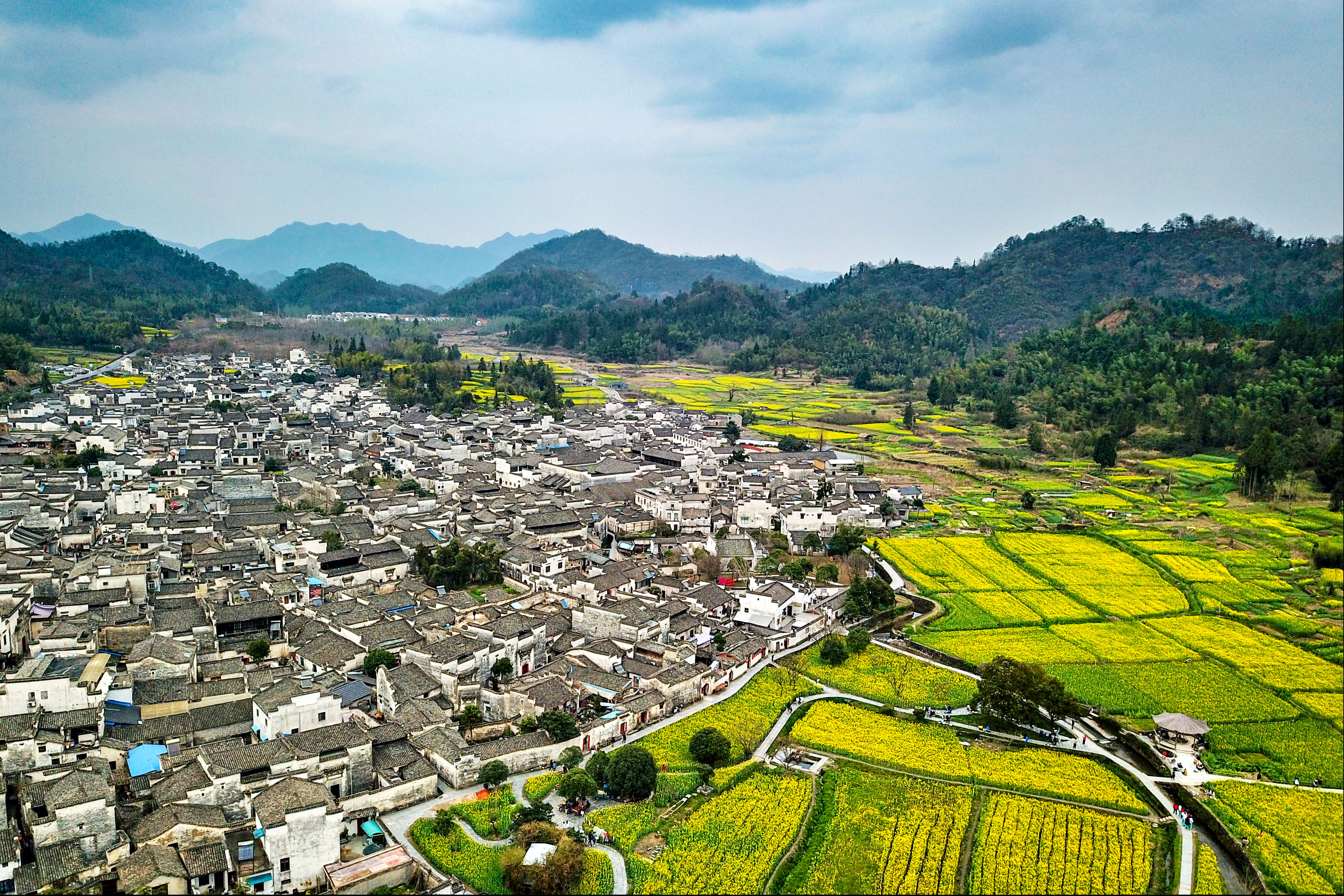 航拍西递：看它如何成为风水教科书风水师如何营造格局至上的城