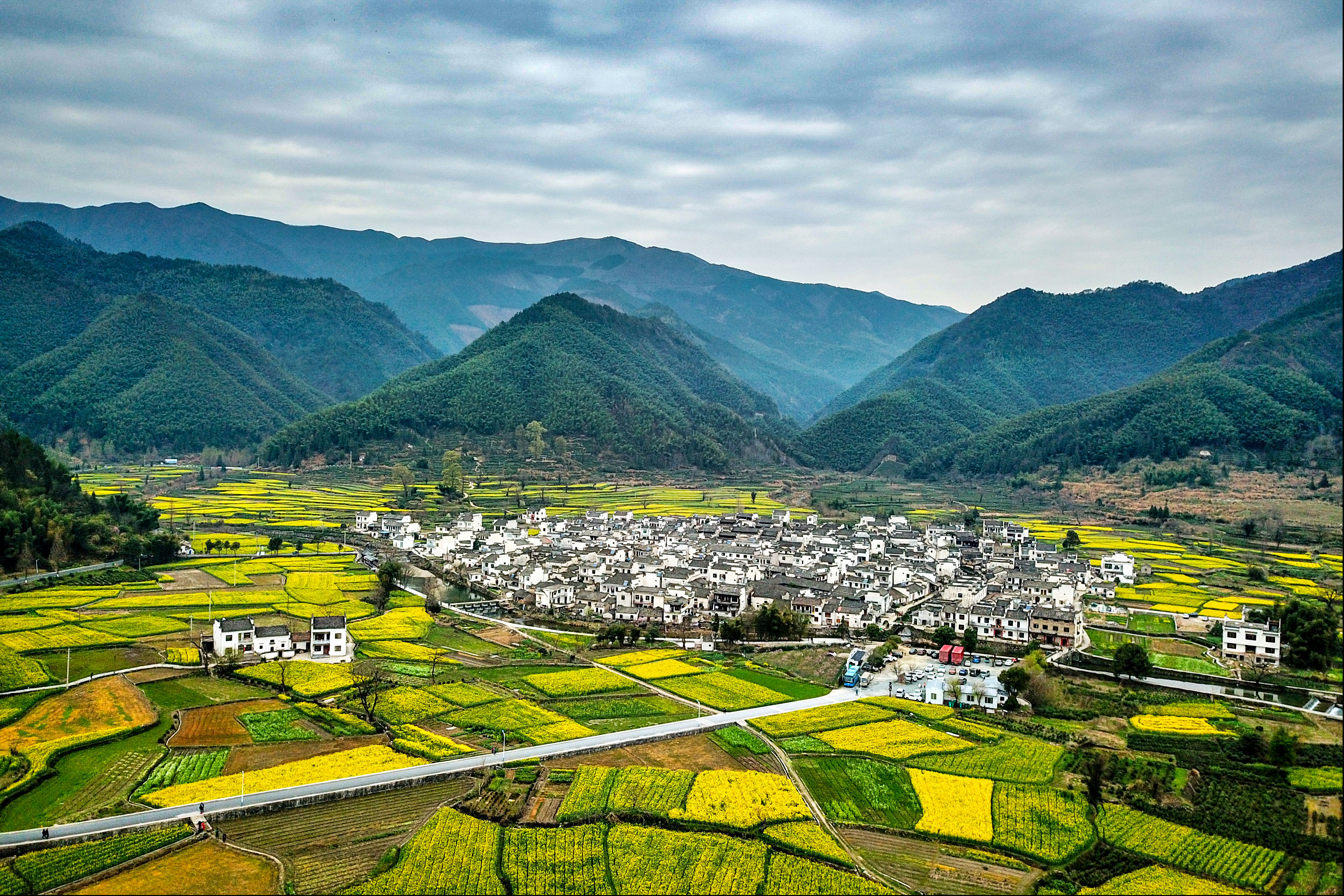 航拍西递：看它如何成为风水教科书风水师如何营造格局至上的城