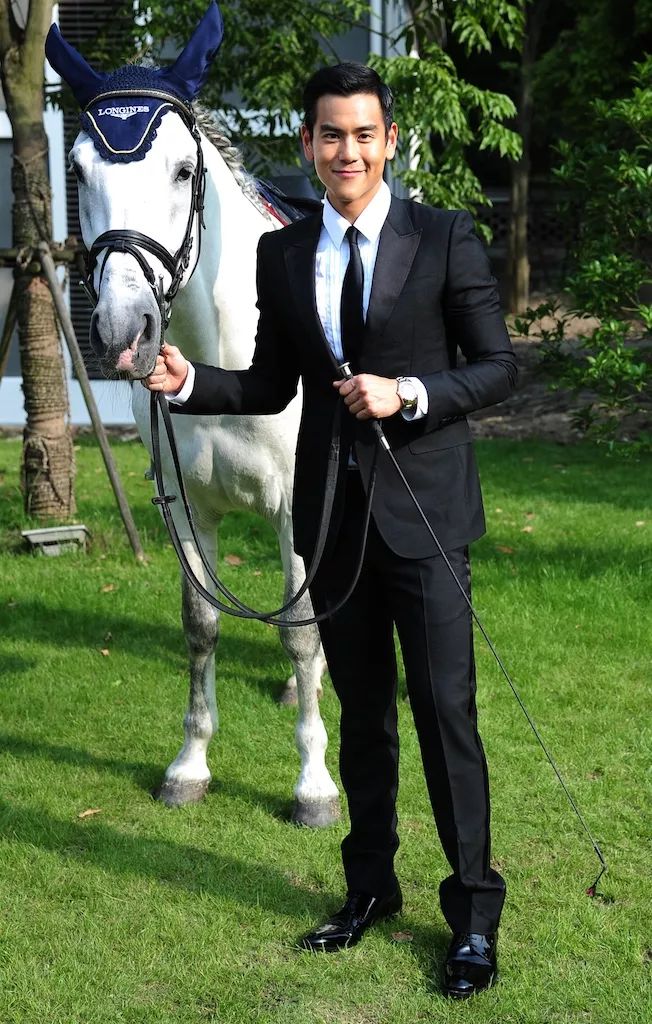 赵丽颖代言浪琴手表嘉岚系列,赵丽颖代言浪琴是哪一款表