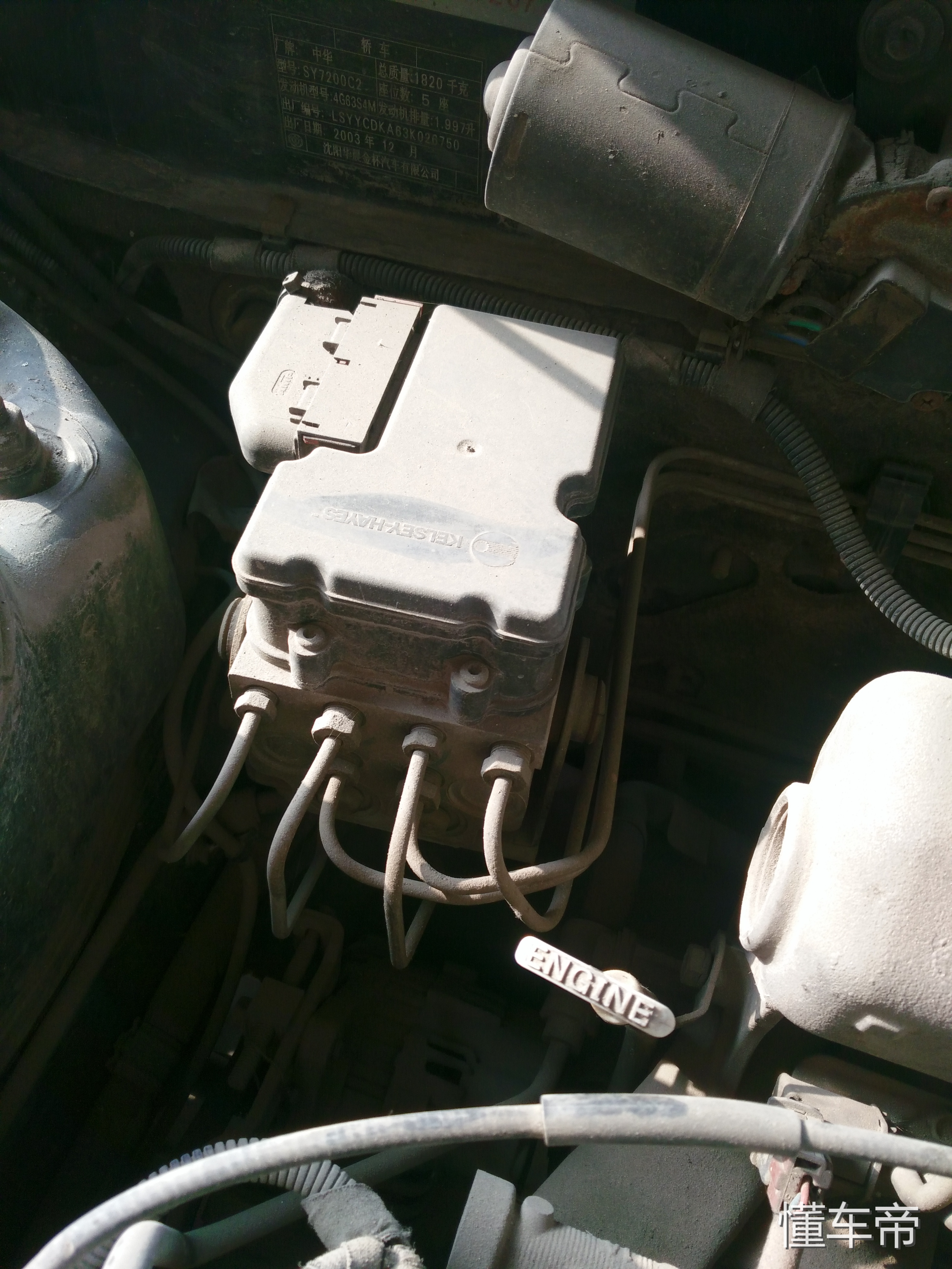 行驶过程中abs灯亮,行驶中abs灯亮过一会熄灭