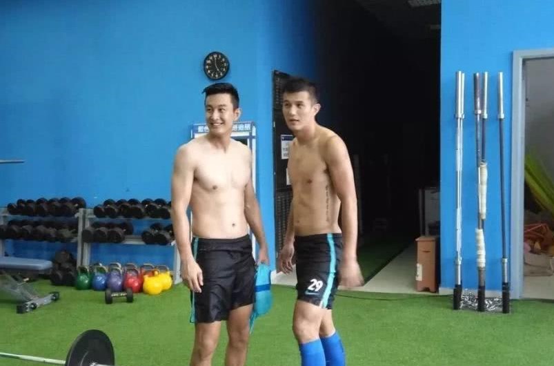 职业足球队沉浸式更衣室,足球运动员的更衣室