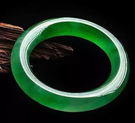 最美的翡翠玉手镯,最美玉手镯各种款式