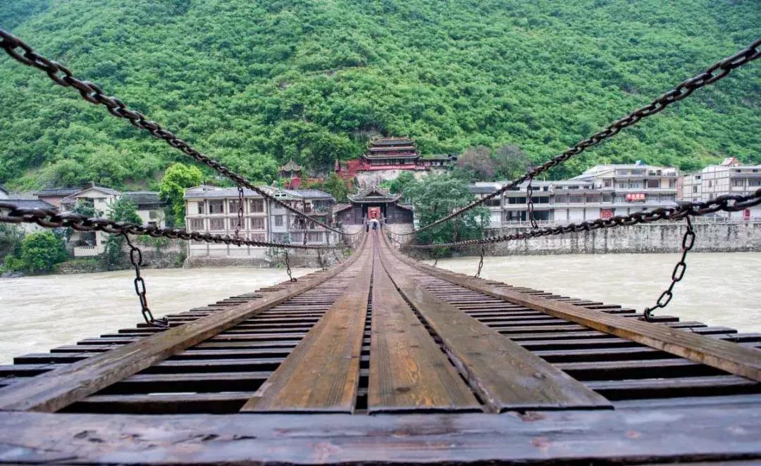 清明假期将至踏春赏花游成热门,清明假期去四姑娘山