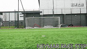 50种个人足球技巧训练,100个足球过人技巧gif