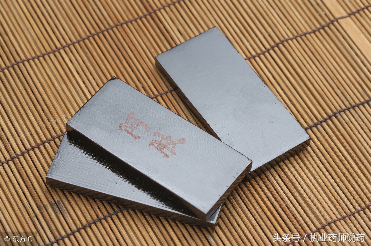 艾草是治疗月经不调最好的药，也是道养生小菜，但注意用错会中毒