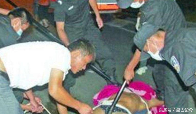 美国出现僵尸浣熊因温热病而起，而历史上的僵尸事件诱因都差不多