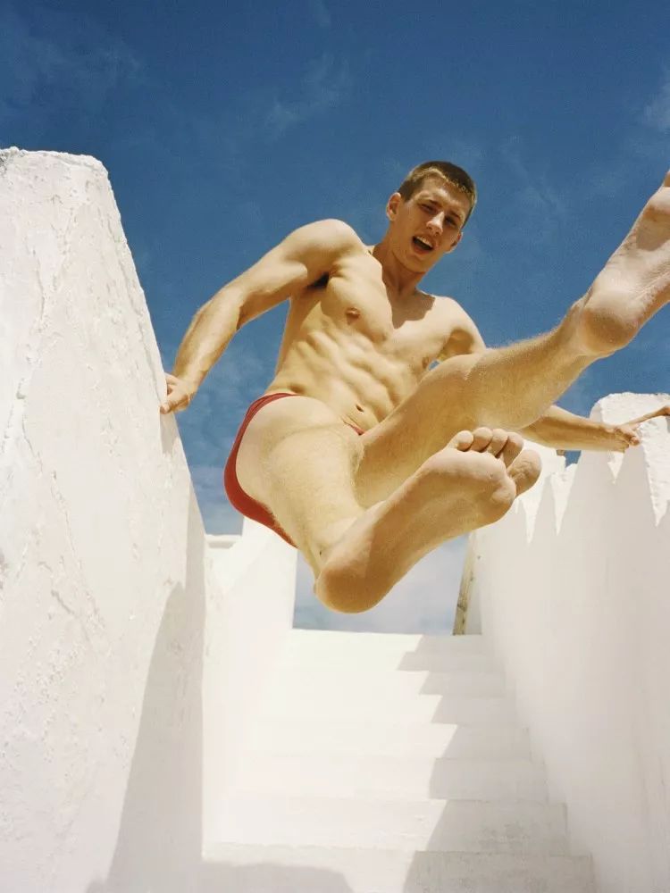 专门拍广告的男网红,专拍侧脸的男网红