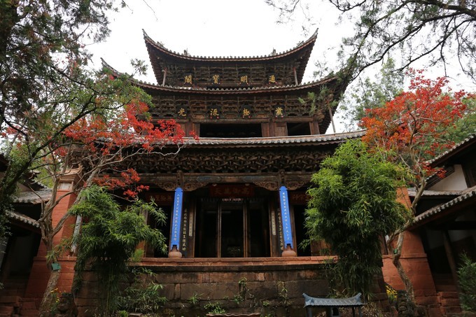 中国四月好去处，城市这块“肥肉”吃腻，诺邓走走胜过小菜清汤