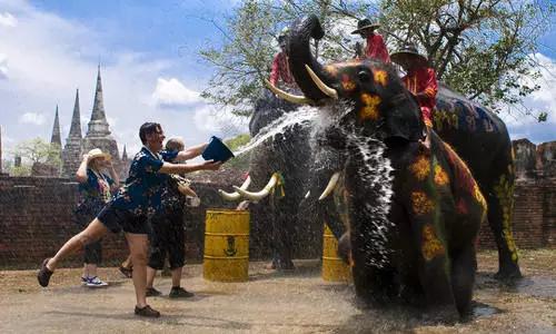 3月底泰国泼水节,不能错过泰国泼水节
