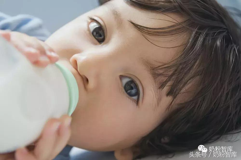 转奶不当很伤娃，快看正确转奶法（图解）