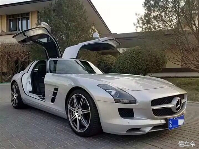 超跑剪刀门有哪几款车型,婚车超跑100辆