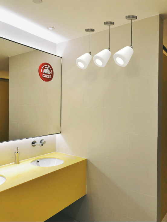 冒死闯进各大互联网企业厕所*拍偷**,没想到厕所之王竟然是......