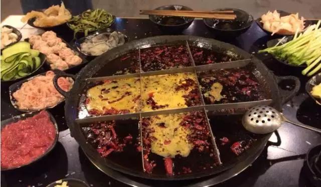 这几家老火锅，征服了重庆一代又一代吃货的胃！