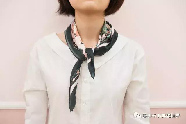 丝巾多种佩戴方式,丝巾的四种佩戴方式