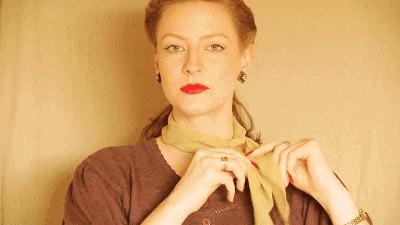 时尚高端珍珠扣丝巾高贵系法配饰,丝巾怎么系比较好看而且简单方便