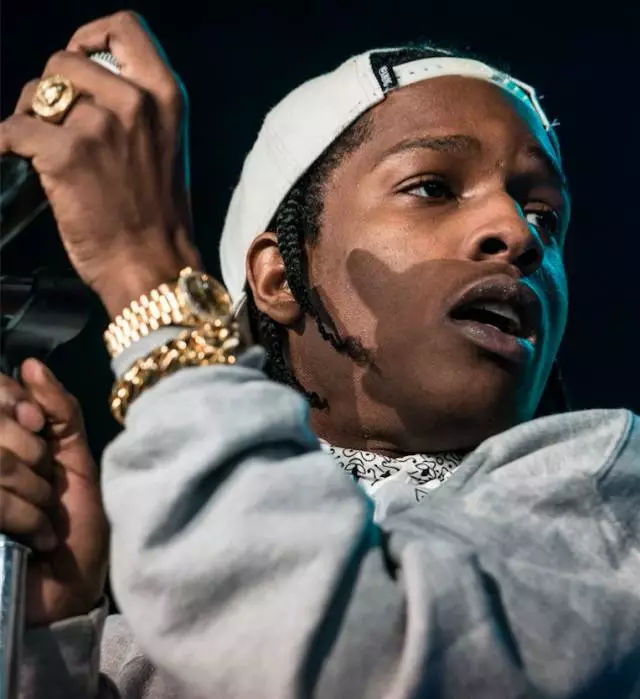 劳力士迪通拿和水鬼哪个好,劳力士迪通拿和水鬼区别