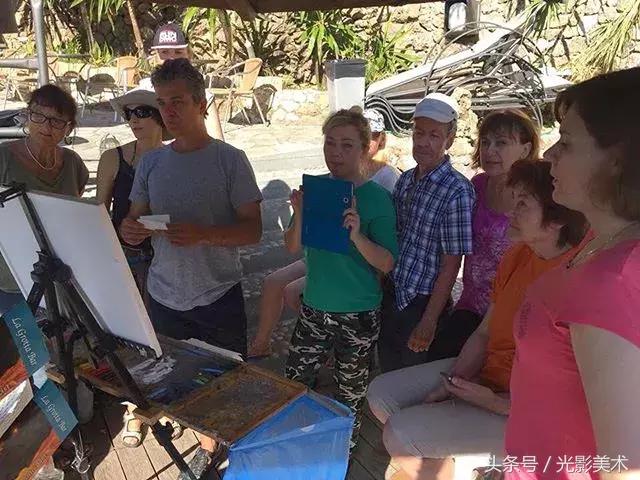 这幅画的美丽之处在于色彩平衡,这幅画的美丽之处在于色彩的平衡