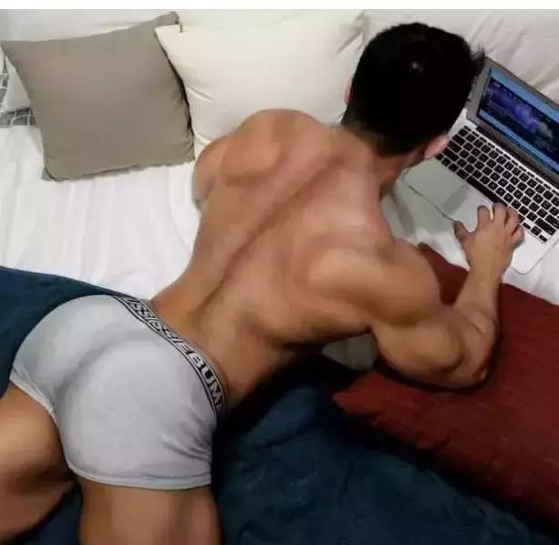 屁股翘了不起啊,屁股翘的男人有哪些优点