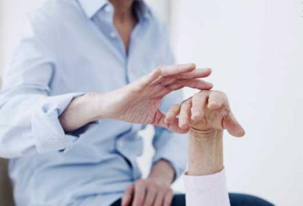 2021年治疗帕金森病新进展,帕金森病的治疗进展综述与讲座