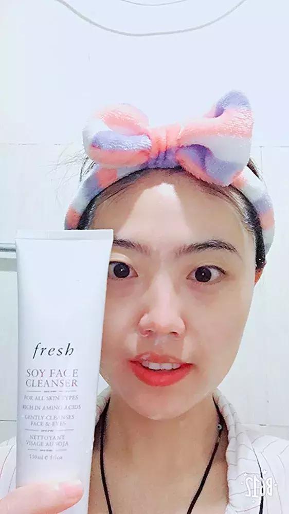 温和不伤肤清洁面部,深层清洁又不伤皮肤的女士洁面