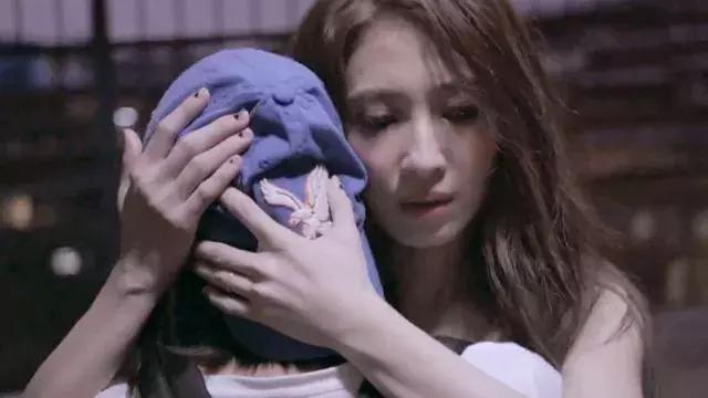 戴佩妮第一个专辑,戴佩妮再次和观众接唱怎样