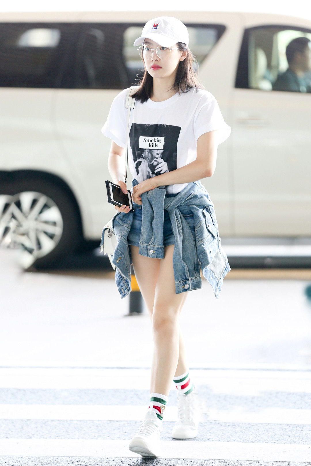 又想骗我买鞋子？不会上当的，拿双短袜搞一搞又是新鞋啦！