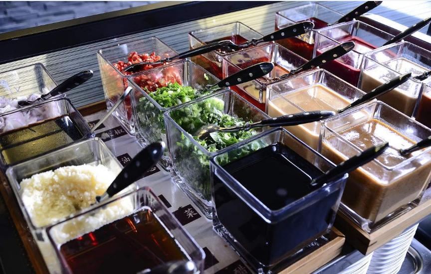 最简单的麻辣烫做法不用火锅底,教你制作麻辣烫的底料