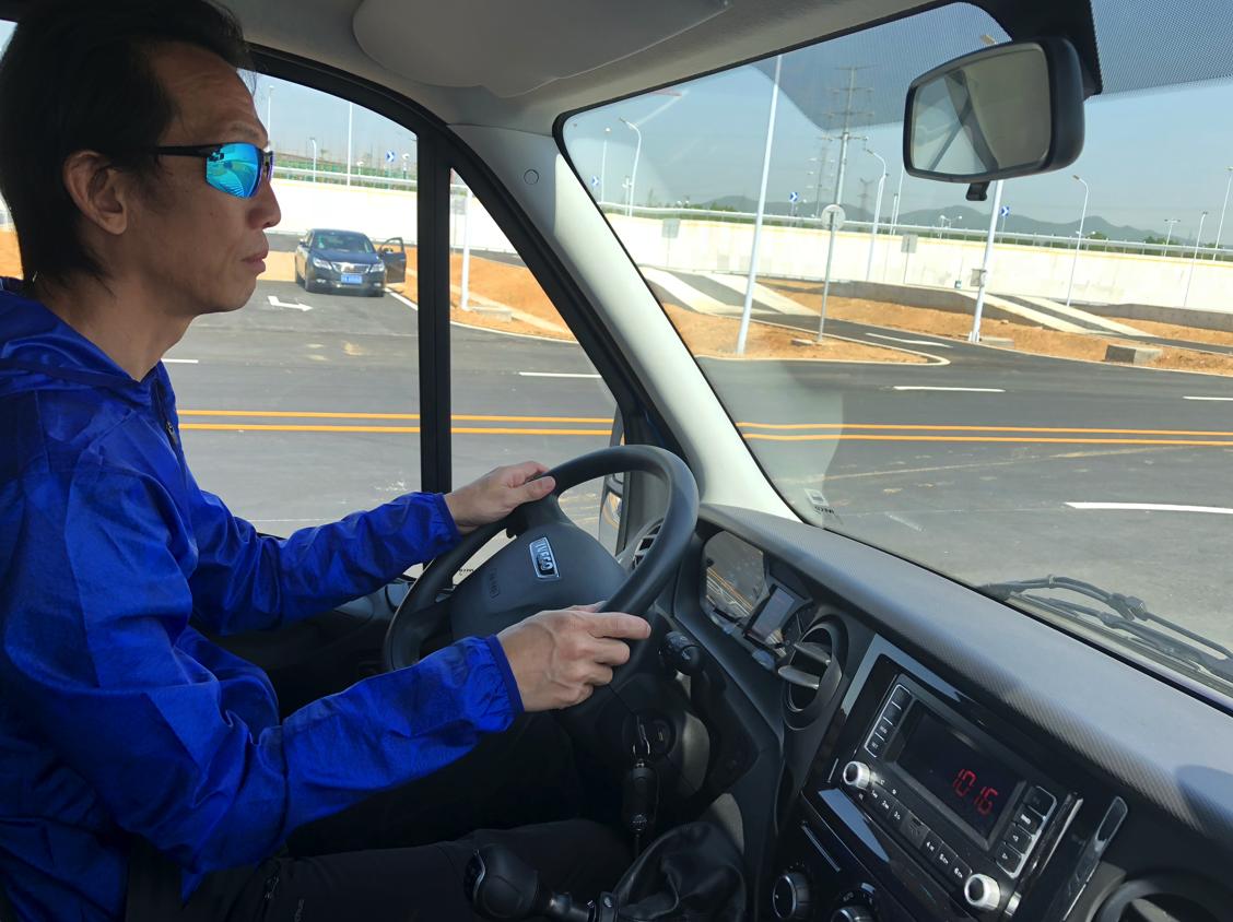 依维柯欧胜厢货国六价格,依维柯欧胜双排货车最新消息